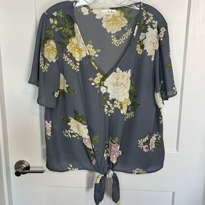 Tie front, grey, floral top. Brand: nine britton (stitch fix top) Size: XL